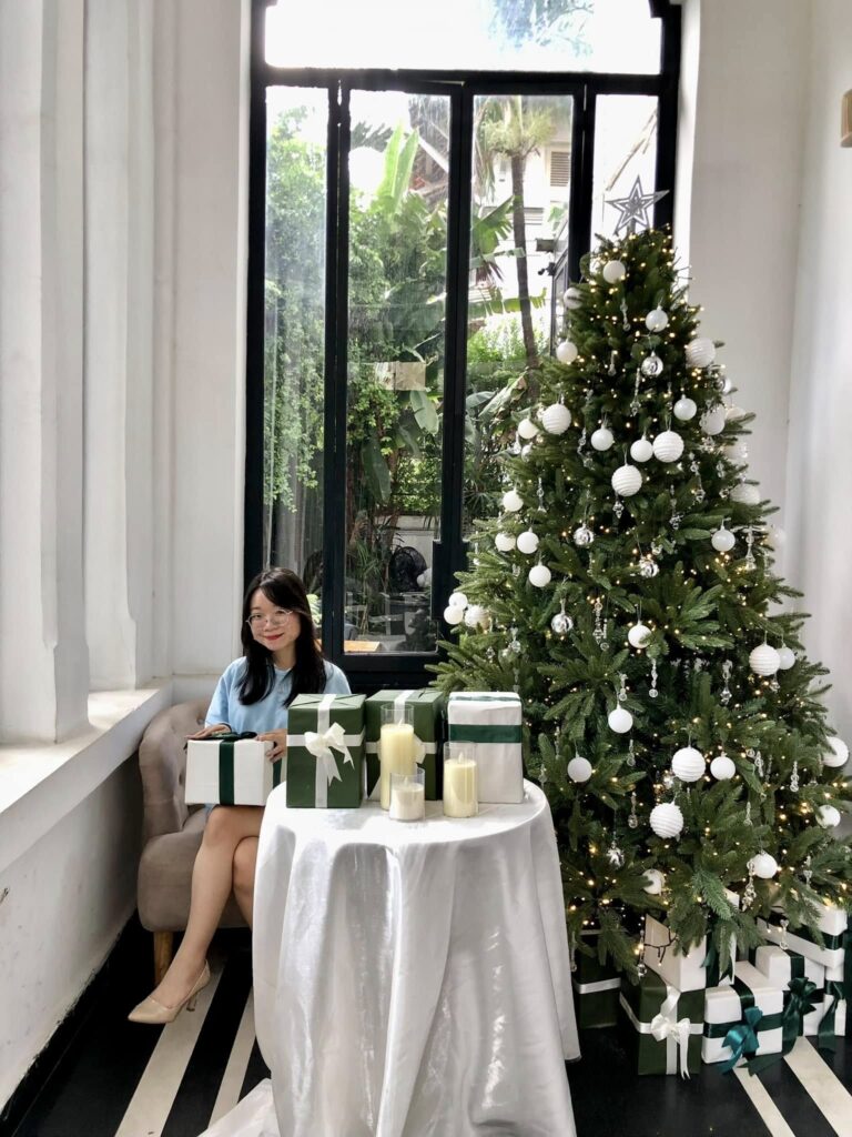 Khám phá không gian Giáng sinh lung linh tại Sori Cafe & More – Biệt thự Pháp cổ giữa lòng Sài Gòn